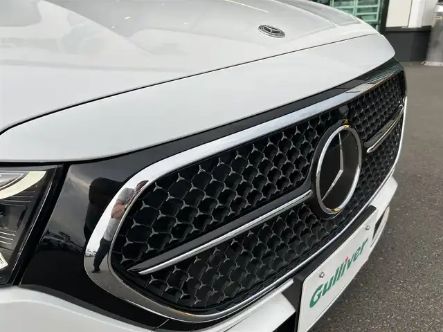 メルセデス・ベンツ Ｍ・ベンツ Ｅ２２０ｄ アバンギャルド AMGライン 東京都 2024(令6)年 1万km 白 ワンオーナー/AMGラインパッケージ/レザーエクスクルーシブパッケージ/シートベンチレーター/デジタルインテリアパッケージ/3Dコックピットディスプレイ/アドバンスドパッケージ/レーダーセーフティパッケージ/360°カメラシステム/デジタルライト/アダプティブハイビームアシスト/パノラミックスライディングルーフ/ＭＵＢＸスーパースクリーンモニタ/レザーエクスクルーシブＰＫＧ　/本革空調Ｓ　ＯＰカラー：オパリスホワイトＭ/ＡＭＧ１９ＡＷマットブラック塗装/ピアノブラックインテリア/熱反射ガラス/HDDナビ/フルセグテレビ/バックカメラ/アイドリングストップ/ウィンカーミラー/クルーズコントロール/プッシュスタート/パワーバックドア/ETC