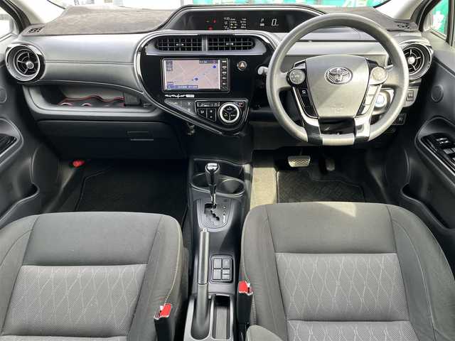 トヨタ アクア S スタイルブラック 奈良県 2020(令2)年 5.8万km ホワイトパールクリスタルシャイン 純正ナビ /地デジ /アラウンドビューモニター /ミラー型前後ドラレコ /社外15インチAW /コーナーセンサー /衝突被害軽減システム /車線逸脱警報 /ビルトインETC /TRDドアプロテクター /LEDヘッドライト