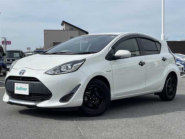 トヨタ アクア S スタイルブラック 奈良県 2020(令2)年 5.8万km ホワイトパールクリスタルシャイン 純正ナビ /地デジ /アラウンドビューモニター /ミラー型前後ドラレコ /社外15インチAW /コーナーセンサー /衝突被害軽減システム /車線逸脱警報 /ビルトインETC /TRDドアプロテクター /LEDヘッドライト