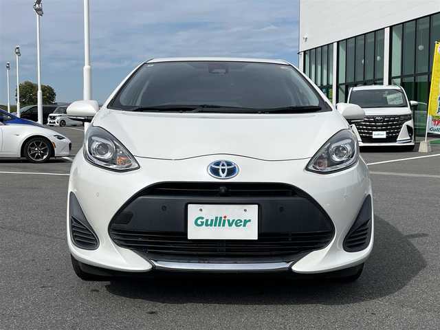 トヨタ アクア S スタイルブラック 奈良県 2020(令2)年 5.8万km ホワイトパールクリスタルシャイン 純正ナビ /地デジ /アラウンドビューモニター /ミラー型前後ドラレコ /社外15インチAW /コーナーセンサー /衝突被害軽減システム /車線逸脱警報 /ビルトインETC /TRDドアプロテクター /LEDヘッドライト