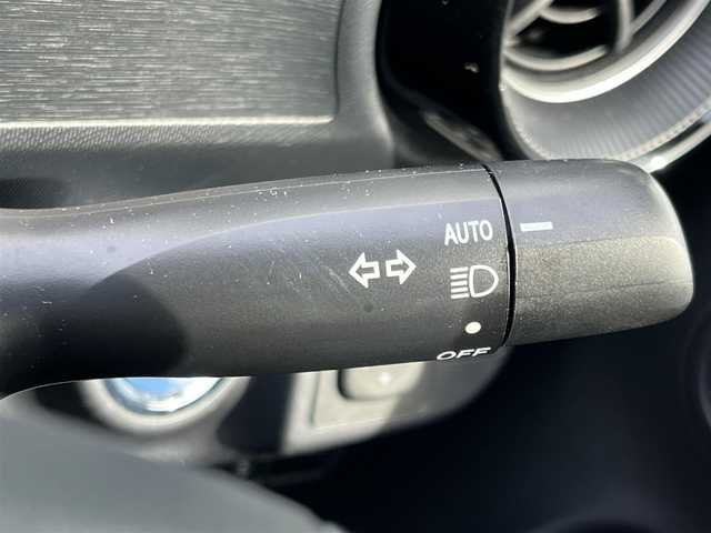 トヨタ アクア S スタイルブラック 奈良県 2020(令2)年 5.8万km ホワイトパールクリスタルシャイン 純正ナビ /地デジ /アラウンドビューモニター /ミラー型前後ドラレコ /社外15インチAW /コーナーセンサー /衝突被害軽減システム /車線逸脱警報 /ビルトインETC /TRDドアプロテクター /LEDヘッドライト