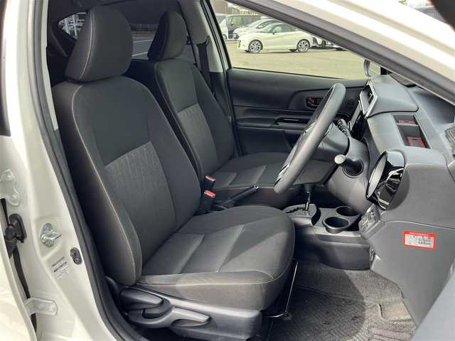 トヨタ アクア S スタイルブラック 奈良県 2020(令2)年 5.8万km ホワイトパールクリスタルシャイン 純正ナビ /地デジ /アラウンドビューモニター /ミラー型前後ドラレコ /社外15インチAW /コーナーセンサー /衝突被害軽減システム /車線逸脱警報 /ビルトインETC /TRDドアプロテクター /LEDヘッドライト