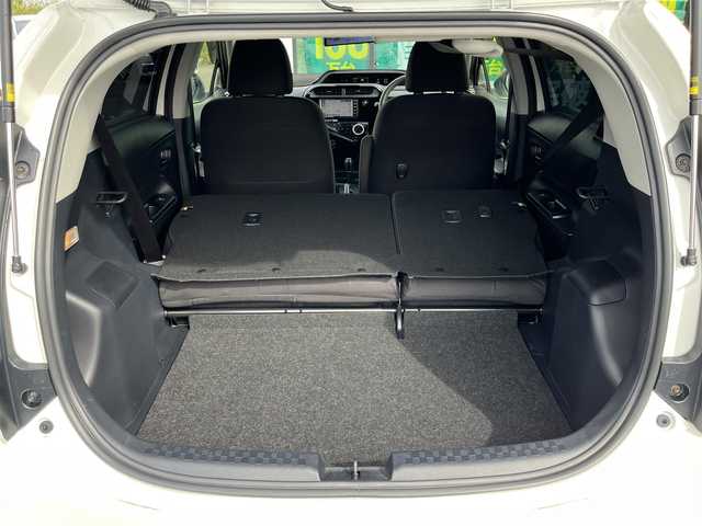 トヨタ アクア S スタイルブラック 奈良県 2020(令2)年 5.8万km ホワイトパールクリスタルシャイン 純正ナビ /地デジ /アラウンドビューモニター /ミラー型前後ドラレコ /社外15インチAW /コーナーセンサー /衝突被害軽減システム /車線逸脱警報 /ビルトインETC /TRDドアプロテクター /LEDヘッドライト