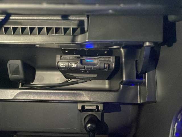 ホンダ ＣＲ－Ｚ α マスターレーベル 大阪府 2015(平27)年 0.9万km ブリリアントスポーティブルーメタリック2トーン 純正ギャザーズナビ/バック/サイドカメラ/ドライブレコーダー型ミラー/クルーズコントロール/純正１７インチAW/黒ハーフレザーシート/LEDヘッドライト/フォグランプ/スカッフイルミ/革巻きステアリング/ウインカーミラー/パドルシフト/フロアマット/ドアバイザー/保証書/取扱説明書/スペアキー1本