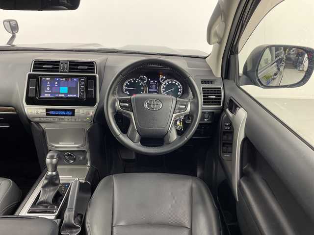 トヨタ ランドクルーザー プラド TX Lパッケージ マットブラED 愛知県 2022(令4)年 3.1万km ブラック 純正ナビ/バックカメラ/Bluetooth・AM・FM・ワンセグTV/ビルトインETC/サンルーフ/ルーフレール/１８インチアルミホイール/レザーシート/運転席助手席パワーシート/純正フロアマット/トヨタセーフティセンス/プリクラッシュセーフティ/レーンディパーチャーアラート/オートマチックハイビーム/レーダークルーズコントロール/ロードサインアシスト/発進遅れ告知/パーキングサポートブレーキ/横滑り防止/LEDヘッド/オートライト/フロントフォグランプ/電動格納ミラーウィンカー/トノカバー/DC12V/プッシュスタート/スマートキー/スペアキー1本/取扱説明書