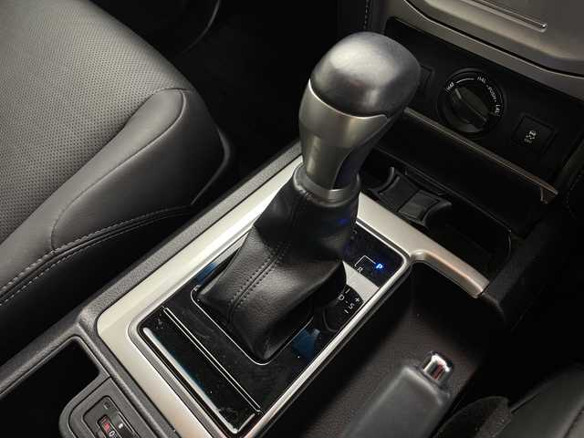 トヨタ ランドクルーザー プラド TX Lパッケージ マットブラED 愛知県 2022(令4)年 3.1万km ブラック 純正ナビ/バックカメラ/Bluetooth・AM・FM・ワンセグTV/ビルトインETC/サンルーフ/ルーフレール/１８インチアルミホイール/レザーシート/運転席助手席パワーシート/純正フロアマット/トヨタセーフティセンス/プリクラッシュセーフティ/レーンディパーチャーアラート/オートマチックハイビーム/レーダークルーズコントロール/ロードサインアシスト/発進遅れ告知/パーキングサポートブレーキ/横滑り防止/LEDヘッド/オートライト/フロントフォグランプ/電動格納ミラーウィンカー/トノカバー/DC12V/プッシュスタート/スマートキー/スペアキー1本/取扱説明書