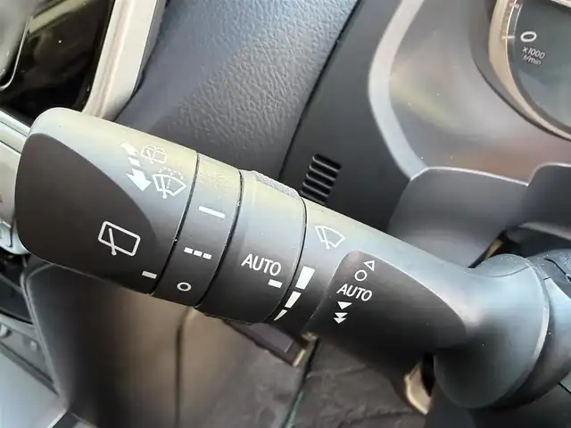 トヨタ ランドクルーザー プラド TX Lパッケージ 長崎県 2021(令3)年 5.6万km ホワイトパールクリスタルシャイン サンルーフ/黒革シート/・パワーシート/・シートヒーター/エアシート/トヨタセーフティセンス/・衝突被害軽減ブレーキ/・レーダークルーズコントロール/・レーンキープアシスト/・オートマチックハイビーム/社外メモリナビ【AVIC-CQ911】/・Bluetooth接続/・フルセグTV/・DVD再生/バックカメラ/ビルトインETC/コーナーセンサー/オートサイドステップ/ヘッドライトウォッシャー/ドライブレコーダー/MTモード付AT/革巻きステアリング