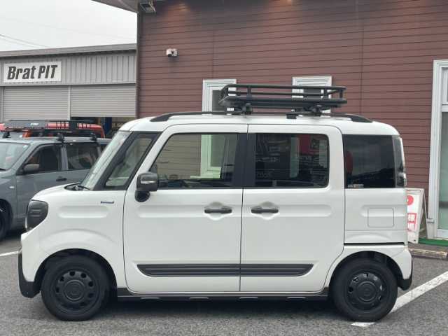 スズキ スペーシア ギア HYBRID XZターボ 栃木県 2020(令2)年 6.3万km ピュアホワイトP ワンオーナー/純正8インチナビ/（CD/DVD/BT/フルセグTV）/全方位カメラ/両側パワースライドドア/ベットキット/クルーズコントロール/パドルシフト/前席シートヒーター/ステアリングスイッチ/ルーフキャリア＆ラック/ロールサンシェイド/ドライブレコーダー