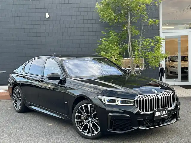 ＢＭＷ ７５０ｉ xDrive Mスポーツ 滋賀県 2022(令4)年 3.4万km 黒 サンルーフ/レザーシート/・前席メモリ付きパワーシート/・全席シートヒーター /・前席ベンチレーション/ACC/ヘッドアップディスプレイ/BSM/ワイヤレス充電/アンビエントライト/harmon/Kardon/純正ナビ/（BT/USB/DTV/CarPlay）/360°カメラ/ETC/純正20インチAW