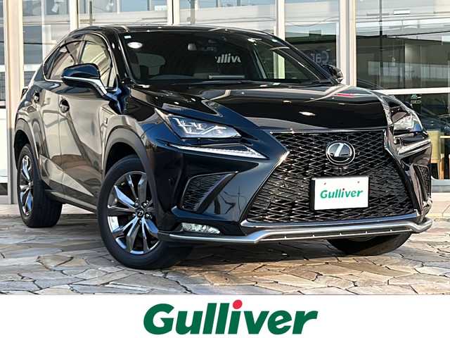 レクサス ＮＸ 300 Fスポーツ 静岡県 2020(令2)年 3.3万km グラファイトブラックガラスフレーク 純正ナビ/・AM/FM/・フルセグTV/・CD/DVD/・サウンドライブラリ/・Bluetooth/・SD/・AUX/・USB/・Miracast/主要装備/・ブラインドスポットモニター/・サンルーフ/・レザーシート/・運転席+助手席シートヒーター/・運転席+助手席ベンチレーション/・パワーバックドア/・アイドリングストップ/・オートホールド/・ステアリングヒーター/・車線逸脱警報/・プリクラッシュセーフティ/・電動チルト＆テレスコピックステアリング/・MTモード付AT