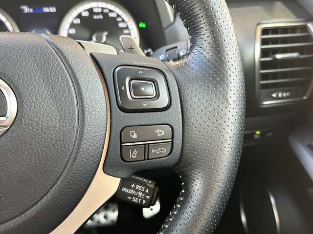 レクサス ＮＸ 300 Fスポーツ 静岡県 2020(令2)年 3.3万km グラファイトブラックガラスフレーク 純正ナビ/・AM/FM/・フルセグTV/・CD/DVD/・サウンドライブラリ/・Bluetooth/・SD/・AUX/・USB/・Miracast/主要装備/・ブラインドスポットモニター/・サンルーフ/・レザーシート/・運転席+助手席シートヒーター/・運転席+助手席ベンチレーション/・パワーバックドア/・アイドリングストップ/・オートホールド/・ステアリングヒーター/・車線逸脱警報/・プリクラッシュセーフティ/・電動チルト＆テレスコピックステアリング/・MTモード付AT
