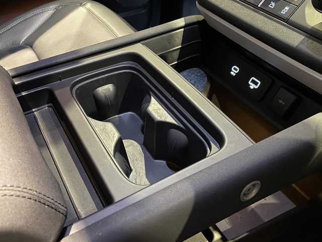 ランドローバー ランドローバー ディフェンダー 110SE 愛知県 2022(令4)年 1.9万km 青／白 MERIDIANサウンド/サンルーフ/黒革シート/シートヒーター/パワーシート/スマートキー/純正ナビ/Bluetooth/カープレイ/全方位カメラ/エアサス/ACC/LKA/BSM/純正20インチAW/保証書/スペアキー/タスマンブルー