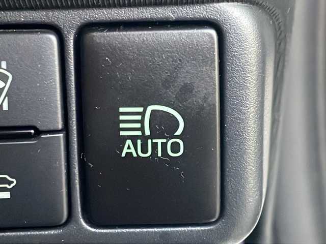 トヨタ アクア S 岐阜県 2020(令2)年 5.3万km ホワイトパールクリスタルシャイン 禁煙車/純正ナビ/バックカメラ/プリクラッシュセーフティ/スマートキー/プッシュスタート/オートライト/LEDヘッドライト/フルセグTV