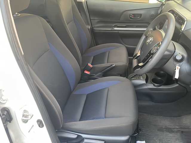 トヨタ アクア S 岐阜県 2020(令2)年 5.3万km ホワイトパールクリスタルシャイン 禁煙車/純正ナビ/バックカメラ/プリクラッシュセーフティ/スマートキー/プッシュスタート/オートライト/LEDヘッドライト/フルセグTV