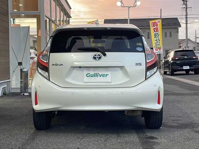 トヨタ アクア S 岐阜県 2020(令2)年 5.3万km ホワイトパールクリスタルシャイン 禁煙車/純正ナビ/バックカメラ/プリクラッシュセーフティ/スマートキー/プッシュスタート/オートライト/LEDヘッドライト/フルセグTV