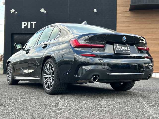 ＢＭＷ ３２０ｉ Mスポーツ 宮崎県 2022(令4)年 2.6万km サファイアブラックP 純正HDDナビ/・Bluetooth/・AM/・FM/・USB端子/バックカメラ/・前後コーナーセンサー/ドライブレコーダー/パーキングアシスト/ブラウンレザーシート/・DN席シートヒーター/・DN席パワーシート/アダプティブクルーズコントロール/・レーンキープアシスト/ブラインドスポットモニター/アンビエントライト/LEDライト/・オートライト/・オートマチックハイビーム/ハイラインパッケージ/ワイヤレス充電/ETC/プッシュスタート/スマートキー/電動リアゲート/純正18インチアルミホイール