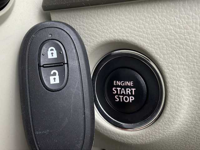 スズキ ラパン G 新潟県 2017(平29)年 13.2万km ブルーイッシュブラックパール3 4WD/社外SDナビ/(AM/FM/CD/ワンセグ)/運転席シートヒーター/レーダーブレーキサポート/横滑り防止装置/アルミホイール付夏タイヤ積込/(155/65/R14/3mm)/エンジンスターター/ドアバイザー