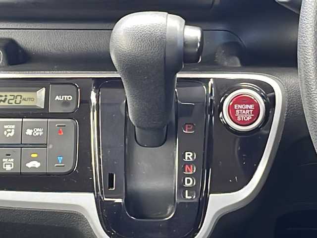 ホンダ Ｎ ＢＯＸ G 沖縄県 2016(平28)年 4万km カトラリーシルバーM 純正CDラジオオーディオ/スマートキー/フロアマット/電動格納ミラー/サイドバイザー/アイドリングストップ