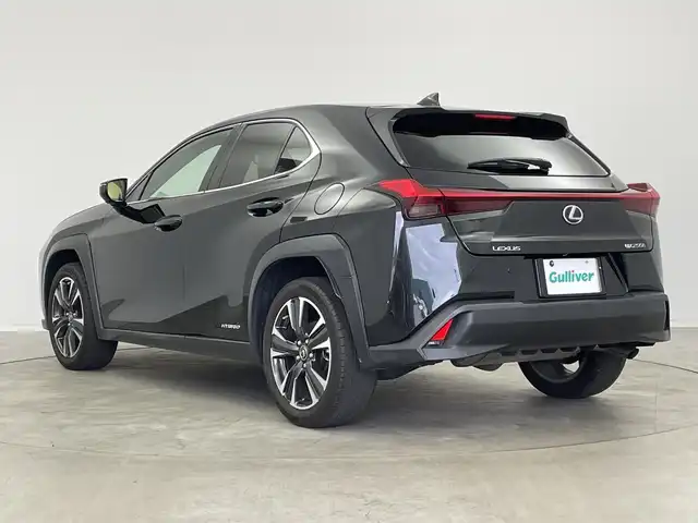 レクサス ＵＸ 250h バージョンL 新潟県 2020(令2)年 3.5万km グラファイトブラックガラスフレーク メーカーナビ/(CD.DVD.SD.フルセグ.Bluetooth.Miracast)/パノラミックビューモニター/レクサスセーフティ/レーダークルーズコントロール/レーンキープアシスト/ブラインドスポットモニター/オートマチックハイビーム/革巻きステアリング/ステアリングリモコン/三眼LEDオートライト/フォグランプ/コーナーセンサー/ナビ連動ドライブレコーダー/前席シートヒーター.ベンチレーション/運転席シートメモリー/ビルトインETC2.0/ステアリングヒーター/プッシュスタート/スマートキー×2/カードキー