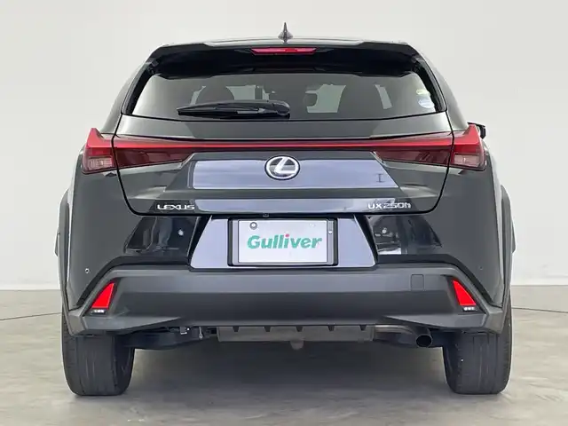 レクサス ＵＸ 250h バージョンL 新潟県 2020(令2)年 3.5万km グラファイトブラックガラスフレーク メーカーナビ/(CD.DVD.SD.フルセグ.Bluetooth.Miracast)/パノラミックビューモニター/レクサスセーフティ/レーダークルーズコントロール/レーンキープアシスト/ブラインドスポットモニター/オートマチックハイビーム/革巻きステアリング/ステアリングリモコン/三眼LEDオートライト/フォグランプ/コーナーセンサー/ナビ連動ドライブレコーダー/前席シートヒーター.ベンチレーション/運転席シートメモリー/ビルトインETC2.0/ステアリングヒーター/プッシュスタート/スマートキー×2/カードキー