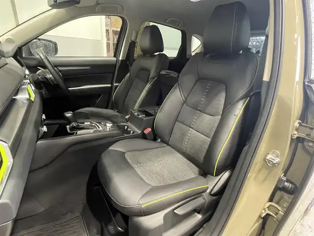 マツダ ＣＸ－５ XD フィールドジャーニー 岐阜県 2022(令4)年 1.9万km ジルコンサンドメタリック 4WD/ドライビングポジションサポートパッケージ（OP）/・リバース連動ミラー/・運転席＆助手席シートヒーター/・運転席パワーシート＆メモリーシート/・ステアリングヒーター/i-ACTIVSENSE/・アドバンストスマートシティブレーキサポート（前進時）/・スマートキシティブレーキサポート（後退時）/・レーダークルーズコントロール/・アダプティブLEDヘッドライト/・レーンキープアシストシステム/・車線逸脱警報システム/・ブラインドスポットモニターリング/・ドライバーアテンションアラート/・交通標識認識システム/ヘッドアップディスプレイ/純正SDナビ/全周囲カメラ/ハーフレザーシート/パワーバックドア/本革巻きステアリング/シフトノブ/MTモード付AT/パドルシフト/純正17インチAW/純正ラバーマット/ETC/スマートキー×2