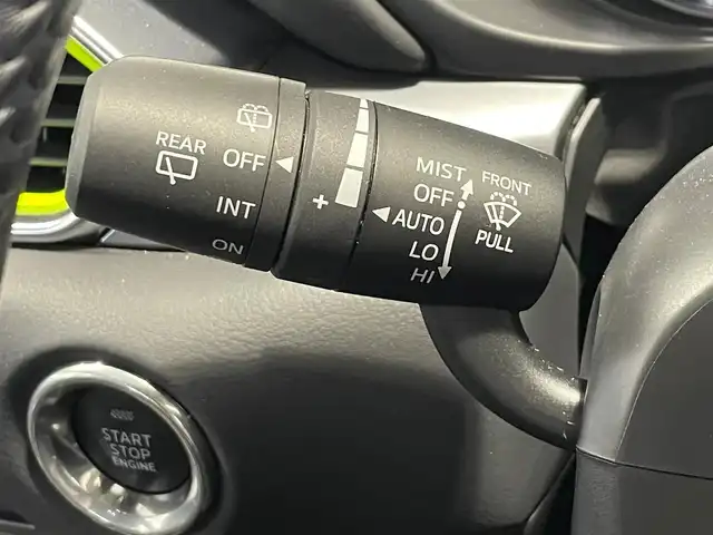 マツダ ＣＸ－５ XD フィールドジャーニー 岐阜県 2022(令4)年 1.9万km ジルコンサンドメタリック 4WD/ドライビングポジションサポートパッケージ（OP）/・リバース連動ミラー/・運転席＆助手席シートヒーター/・運転席パワーシート＆メモリーシート/・ステアリングヒーター/i-ACTIVSENSE/・アドバンストスマートシティブレーキサポート（前進時）/・スマートキシティブレーキサポート（後退時）/・レーダークルーズコントロール/・アダプティブLEDヘッドライト/・レーンキープアシストシステム/・車線逸脱警報システム/・ブラインドスポットモニターリング/・ドライバーアテンションアラート/・交通標識認識システム/ヘッドアップディスプレイ/純正SDナビ/全周囲カメラ/ハーフレザーシート/パワーバックドア/本革巻きステアリング/シフトノブ/MTモード付AT/パドルシフト/純正17インチAW/純正ラバーマット/ETC/スマートキー×2