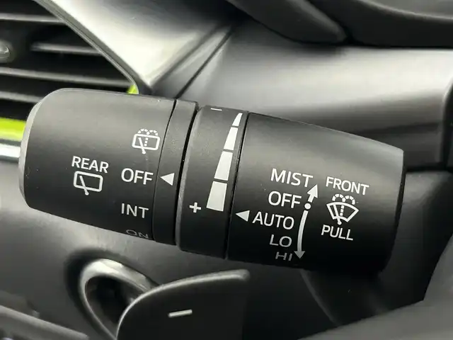 マツダ ＣＸ－５ XD フィールドジャーニー 道央・札幌 2022(令4)年 2万km ジルコンサンドメタリック ・4WD/・ドライビングポジションサポートパッケージ（OP）/　リバース連動ミラー/　運転席＆助手席シートヒーター/　運転席パワーシート＆メモリーシート/　ステアリングヒーター/・i-ACTIVSENSE/　アドバンストスマートシティブレーキサポート（前進時）/　スマートキシティブレーキサポート（後退時）/　レーダークルーズコントロール/　アダプティブLEDヘッドライト/　レーンキープアシストシステム/　車線逸脱警報システム/　ブラインドスポットモニタリング/　ドライバーアテンションアラート/　交通標識認識システム/・横滑り防止装置/・オートブレーキホールド/・ヘッドアップディスプレイ/・純正SDナビ/　スマートフォン連携/BT/USB/・ステアリングスイッチ/・３６０°ビュー・モニター/・ETC/・パワーバックドア/・オートマチックハイビーム/・オートライト/・LEDヘッドライト/・ドアミラーウィンカー/・オートリトラクタブルドアミラー/・ハーフレザーシート/・全席シートヒーター/・本革巻きステアリング/シフトノブ/・パドルシフト/・Mi-DRIVE/・純正17インチAW/・純正ラバーマット/・プッシュスタート/・スマートキーx2/・取/保