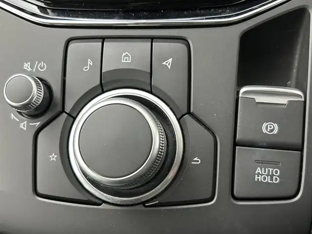 マツダ ＣＸ－５ XD フィールドジャーニー 道央・札幌 2022(令4)年 2万km ジルコンサンドメタリック ・4WD/・ドライビングポジションサポートパッケージ（OP）/　リバース連動ミラー/　運転席＆助手席シートヒーター/　運転席パワーシート＆メモリーシート/　ステアリングヒーター/・i-ACTIVSENSE/　アドバンストスマートシティブレーキサポート（前進時）/　スマートキシティブレーキサポート（後退時）/　レーダークルーズコントロール/　アダプティブLEDヘッドライト/　レーンキープアシストシステム/　車線逸脱警報システム/　ブラインドスポットモニタリング/　ドライバーアテンションアラート/　交通標識認識システム/・横滑り防止装置/・オートブレーキホールド/・ヘッドアップディスプレイ/・純正SDナビ/　スマートフォン連携/BT/USB/・ステアリングスイッチ/・３６０°ビュー・モニター/・ETC/・パワーバックドア/・オートマチックハイビーム/・オートライト/・LEDヘッドライト/・ドアミラーウィンカー/・オートリトラクタブルドアミラー/・ハーフレザーシート/・全席シートヒーター/・本革巻きステアリング/シフトノブ/・パドルシフト/・Mi-DRIVE/・純正17インチAW/・純正ラバーマット/・プッシュスタート/・スマートキーx2/・取/保