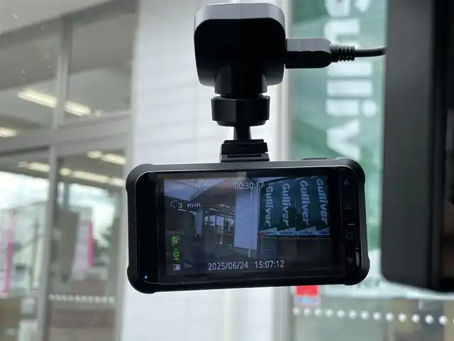 ダイハツ ミラ イース L SAⅢ 新潟県 2023(令5)年 0.5万km ブライトシルバーメタリック ワンオーナー/純正ホイール装着/ドライブレコーダー/コーナーセンサー/フロアマット/オートハイビーム/レベライザー/アイドリングストップ/ドアバイザー