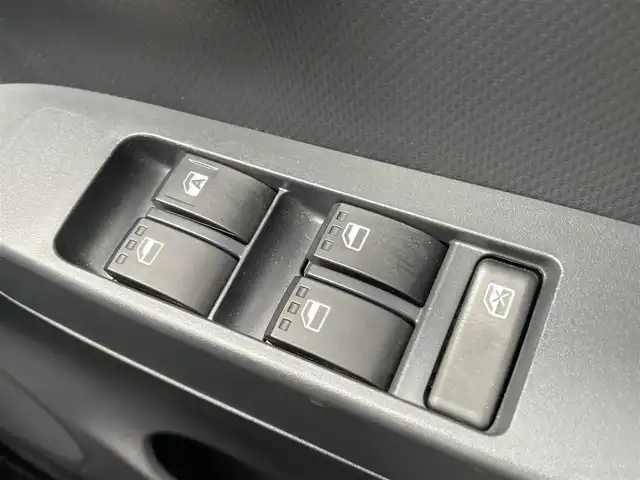 ダイハツ ミラ イース L SAⅢ 新潟県 2023(令5)年 0.5万km ブライトシルバーメタリック ワンオーナー/純正ホイール装着/ドライブレコーダー/コーナーセンサー/フロアマット/オートハイビーム/レベライザー/アイドリングストップ/ドアバイザー