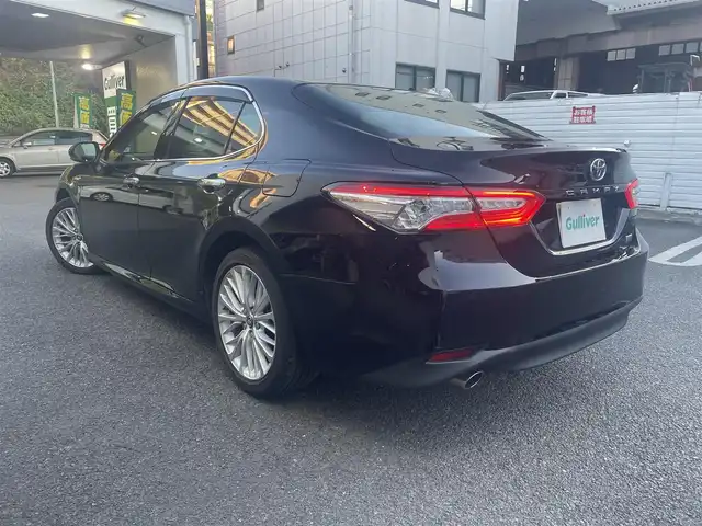 トヨタ カムリ G レザーパッケージ 神奈川県 2017(平29)年 3.6万km アティチュードブラックマイカ 純正メモリナビ/・DTV/CD/DVD/Bluetooth/ラジオ/バックカメラ/純正前方ドライブレコーダー/ヘッドアップディスプレイ/Toyota Safety Sense P/・プリクラッシュセーフティシステム/・レーンディパーチャーアラート/・オートマチックハイビーム/・レーダークルーズコントロール/ブラインドスポットモニター/リアクロストラフィックアラート/インテリジェントクリアランスソナー/ベージュ革シート/D/N席パワーシート/D/N席シートヒーター/ビルトインETC/USBソケット/AC100V電源(トランク側)/ドアバイザー/純正フロアマット/純正トランクマット/革巻きステアリング/革巻きシフトノブ/MTモード付AT/純正18インチアルミホイール/純正LEDヘッドライト/フォグランプ/スマートキー×2/取扱説明書/新車時保証書