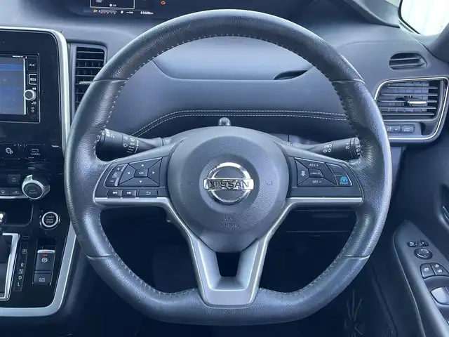 日産 セレナ ハイウェイスター プロパイロットED 滋賀県 2017(平29)年 6.2万km ダイヤモンドブラック プロパイロット/エマージェンシーブレーキ/アラウンドビューモニター/純正メモリナビ/(フルセグTV CD DVD Bluetooth)/純正後席フリップダウンモニター/デジタルインナーミラー/ドライブレコーダー/ETC/両側パワースライドドア/プッシュスタート/スマートキー/電動パーキングブレーキ/オートブレーキホールド/純正フロアマット/電動格納ミラー/ウインカーミラー/ドアバイザー/LEDオートヘッドライト