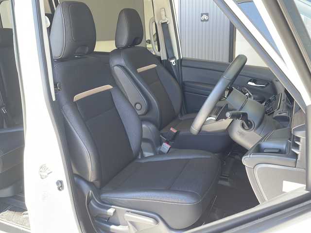 日産 セレナ ハイウェイスター V 愛知県 2023(令5)年 3.9万km プリズムホワイト プロパイロット/衝突軽減システム/純正9型ナビ/両側パワースライドドア/クルーズコントロール/フルセグ/Bluetooth/バックカメラ/イージーオープン機能/コーナーセンサー/純正アルミホイール/ブラインドスポットモニター/LEDヘッドライト/パドルシフト/オートマチックハイビーム/ステアリングスイッチ/スマートキー/プッシュスタート