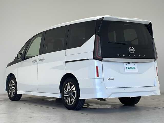 日産 セレナ ハイウェイスター V 愛知県 2023(令5)年 3.9万km プリズムホワイト プロパイロット/衝突軽減システム/純正9型ナビ/両側パワースライドドア/クルーズコントロール/フルセグ/Bluetooth/バックカメラ/イージーオープン機能/コーナーセンサー/純正アルミホイール/ブラインドスポットモニター/LEDヘッドライト/パドルシフト/オートマチックハイビーム/ステアリングスイッチ/スマートキー/プッシュスタート
