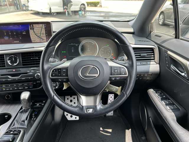 レクサス ＲＸ 300 Fスポーツ 愛知県 2018(平30)年 6.4万km ホワイトノーヴァガラスフレーク ワンオーナー/純正SDナビ/AMFM/SD/USB/BT/AUX/CD/DVD/フルセグ/全方位カメラ/ビルトインETC2.0/プッシュスタート/レザーシート/パワーシート/全席シートヒーター/エアシート、メモリシート/100V電源/パドルシフト/ACC/LKA/プリクラッシュセーフティシステム/BSM/ヘッドアップディスプレイ/クリアランスソナー/パワーバックドア/ステアリングヒーター/LEDヘッドライト/オートハイビーム/純正20インチAW/純正フロアマット/保証書/取扱説明書/スペアキー