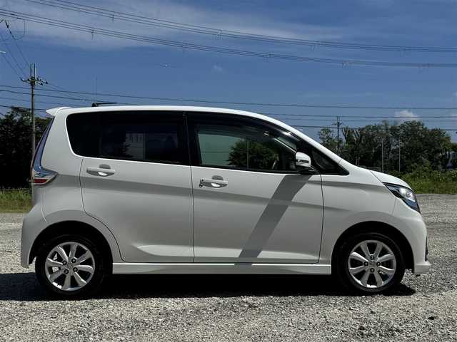 日産 デイズ ハイウェイスターX 兵庫県 2019(平31)年 2.2万km ホワイトパール 純正オーディオ/アラウンドビューモニター/アイドリングストップ/ETC/AUTOハイビーム/AUTOライト/ステアリングリモコン/スマートキー