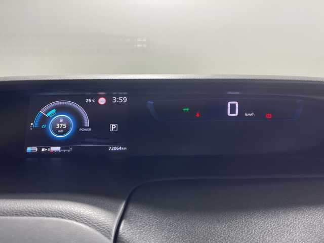 日産 セレナ e－パワー ハイウェイスター V 神奈川県 2018(平30)年 7.2万km ダイヤモンドブラック エマージェンシーブレーキ/オートマチックハイビーム/純正9型ナビ/Bluetooth/フルセグ/CD DVD/パーキングアシスト/フリップダウンモニター/ドライブレコーダー/ETC/横滑り防止装置/革ステアリング/ステアリングスイッチ/オートライト/クルーズコントロール/インテリジェントミラー/スペアキー/プッシュスタート/シートリフター/LEDヘッドライト/フォグランプ/コーナーセンサー/電動格納ミラー/ウィンカーミラー/純正フロアマット/純正アルミホイール/純正バイザー/社外アルミスタッドレス４本積込