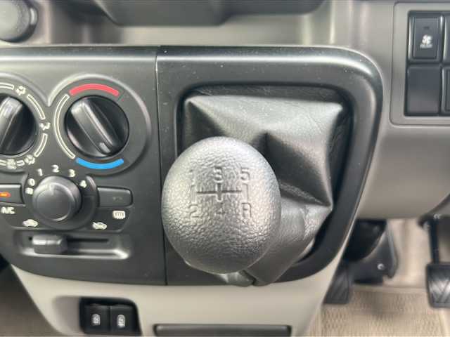 スズキ エブリイ JOIN 岐阜県 2025(令7)年 0.1万km パールホワイト 社外オーディオ/Bluetooth/CD/ワンオーナー/純正マット/純正ドアバイザー/シートヒーター/横滑り防止装置/車線逸脱警報装置/電動格納ミラー/オートライト/衝突軽減ブレーキ/コーナーセンサー