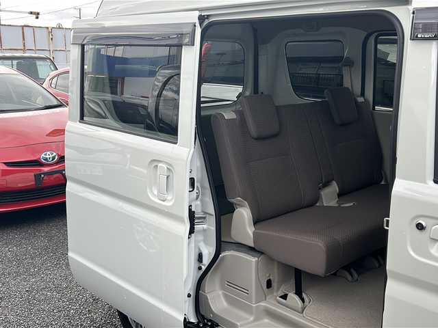 スズキ エブリイ JOIN 岐阜県 2025(令7)年 0.1万km パールホワイト 社外オーディオ/Bluetooth/CD/ワンオーナー/純正マット/純正ドアバイザー/シートヒーター/横滑り防止装置/車線逸脱警報装置/電動格納ミラー/オートライト/衝突軽減ブレーキ/コーナーセンサー