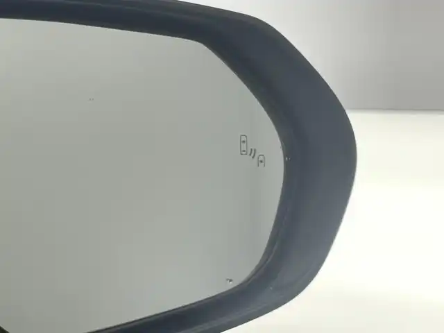 トヨタ アクア Z 愛知県 2022(令4)年 1.1万km プラチナホワイトパールマイカ 純正１０．５型ＤＡナビ　全方位カメラ　ＤＶＤデッキ　フルセグＴＶ　ＡＣ１００Ｖ電源　ＢＳＭ　録画機能付きミラー　セーフティセンス　衝突軽減　追従クリコン　ＬＥＤオートライト　コーナーセンサー　禁煙車　スペアタイヤ