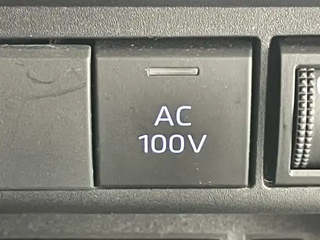 トヨタ アクア Z 愛知県 2022(令4)年 1.1万km プラチナホワイトパールマイカ 純正１０．５型ＤＡナビ　全方位カメラ　ＤＶＤデッキ　フルセグＴＶ　ＡＣ１００Ｖ電源　ＢＳＭ　録画機能付きミラー　セーフティセンス　衝突軽減　追従クリコン　ＬＥＤオートライト　コーナーセンサー　禁煙車　スペアタイヤ