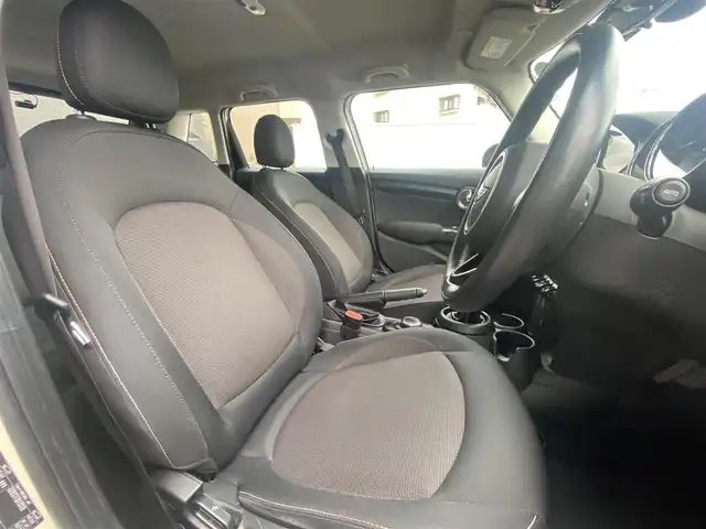 ＭＩＮＩ ミニ クーパー D 栃木県 2018(平30)年 4.5万km ペッパー・ホワイト ペッパーパッケージ/エキサイトメントパッケージ/ライトパッケージ/ストレージコンパートメントパッケージ/レインセンサー/バックカメラ/純正ナビ/ETC/HID/純正15インチAW/社外ドラレコ前後