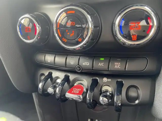 ＭＩＮＩ ミニ クーパー D 栃木県 2018(平30)年 4.5万km ペッパー・ホワイト ペッパーパッケージ/エキサイトメントパッケージ/ライトパッケージ/ストレージコンパートメントパッケージ/レインセンサー/バックカメラ/純正ナビ/ETC/HID/純正15インチAW/社外ドラレコ前後