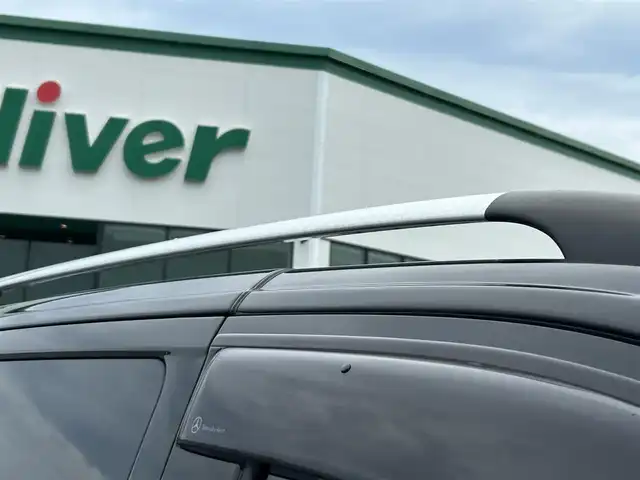 メルセデス・ベンツ Ｖ２２０ d アバンギャルド ロング 奈良県 2020(令2)年 3.7万km オブシディアンブラックM 純正ナビ(Bluetooth/フルセグ/USB/SD)　/全方位カメラ　/ETC　/アダプティブクルーズコントロール/パーキングアシスト/レーンキープアシスト/衝突被害軽減ブレーキ/横滑り防止装置/オットマン　/2列目フットレスト　/レザーシート　/前席・2列目座席シートヒーター　/2列目座席エアーシート　/純正フロアマット/両側パワースライドドア/パワーバックドア/オートLEDライト/インテリジェントライトシステム/前後コーナーセンサー/純正アルミホイール/W+サイド+カーテンエアバッグ