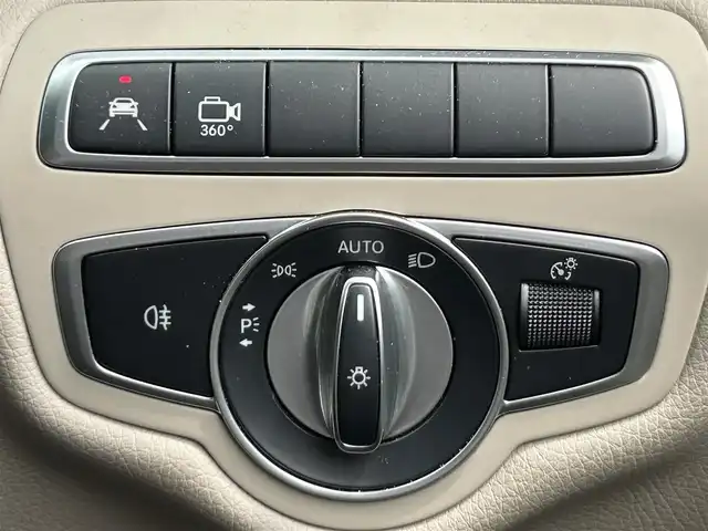 メルセデス・ベンツ Ｖ２２０ d アバンギャルド ロング 奈良県 2020(令2)年 3.7万km オブシディアンブラックM 純正ナビ(Bluetooth/フルセグ/USB/SD)　/全方位カメラ　/ETC　/アダプティブクルーズコントロール/パーキングアシスト/レーンキープアシスト/衝突被害軽減ブレーキ/横滑り防止装置/オットマン　/2列目フットレスト　/レザーシート　/前席・2列目座席シートヒーター　/2列目座席エアーシート　/純正フロアマット/両側パワースライドドア/パワーバックドア/オートLEDライト/インテリジェントライトシステム/前後コーナーセンサー/純正アルミホイール/W+サイド+カーテンエアバッグ