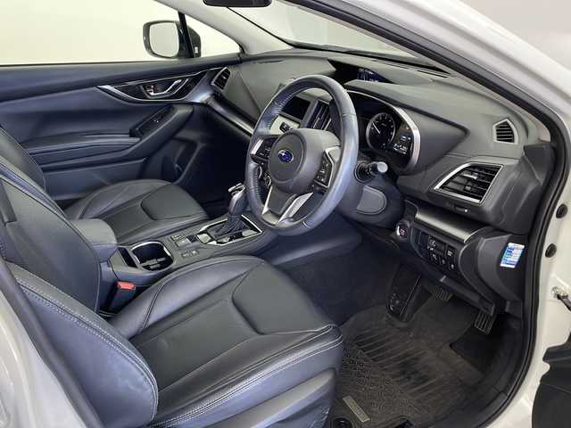 スバル インプレッサ スポーツ 2．0i－L アイサイト 兵庫県 2018(平30)年 4.1万km クリスタルホワイトP ・社外ナビ/CD/DVD/Bluetooth/TV/・前方ドライブレコーダー/・ETC/・バックカメラ/・前席シートヒーター/・前席パワーシート/・左右独立エアコン/・パドルシフト/・革巻きステアリング/・ステアリングスイッチ/・横滑り防止装置/・アイサイト/・衝突被害軽減システム/・レーダークルーズコントロール/・純正フロアマット/・アイサイト/・LEDオートライト/・ヘッドライトレベライザー/・アイドリングストップ/・PCS/・レーンキープアシスト