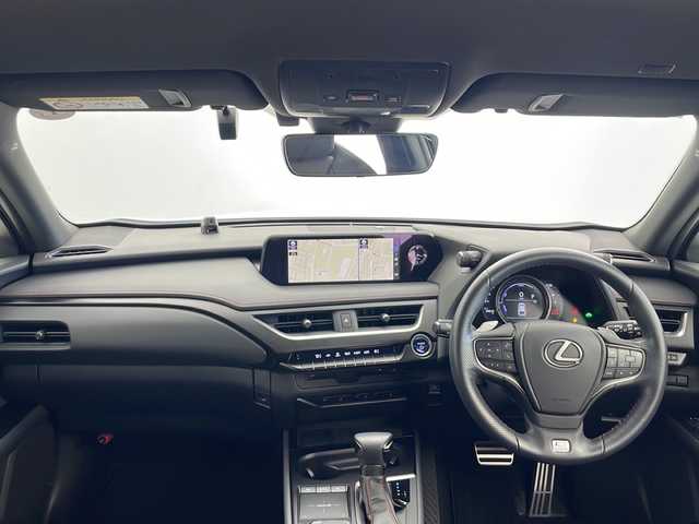 レクサス ＵＸ 250h Fスポーツ 秋田県 2019(平31)年 3.8万km ホワイトノーヴァガラスフレーク 4WD/純正ナビ（フルセグTV CD DVD BT USB AMFMチューナー）/バックカメラ/ビルトインETC2.0/衝突被害軽減システム/純正ドライブレコーダー前方/レーンキープアシスト/コーナーセンサー前後/クルーズコントロール/パドルシフト/ステアリングスイッチ/前席パワーシート/前席シートヒーター/ステアリングヒーター/プッシュスタート スマートキー/スペアキー1本/純正１８インチアルミホイール装着/LEDヘッドライト フォグランプ/レザーシート//純正フロアマット