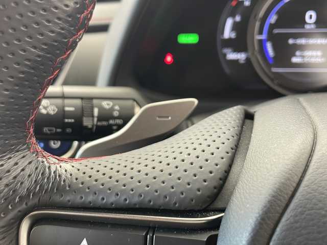 レクサス ＵＸ 250h Fスポーツ 秋田県 2019(平31)年 3.8万km ホワイトノーヴァガラスフレーク 4WD/純正ナビ（フルセグTV CD DVD BT USB AMFMチューナー）/バックカメラ/ビルトインETC2.0/衝突被害軽減システム/純正ドライブレコーダー前方/レーンキープアシスト/コーナーセンサー前後/クルーズコントロール/パドルシフト/ステアリングスイッチ/前席パワーシート/前席シートヒーター/ステアリングヒーター/プッシュスタート スマートキー/スペアキー1本/純正１８インチアルミホイール装着/LEDヘッドライト フォグランプ/レザーシート//純正フロアマット
