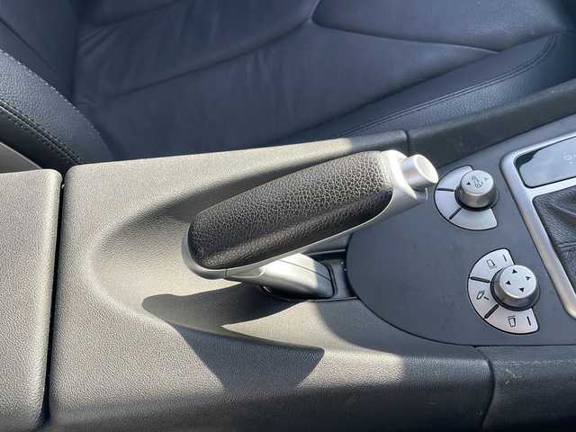 メルセデス・ベンツ ＳＬＫ３５０ 岩手県 2005(平17)年 5.2万km イリジウムシルバー 社外SDナビ/AM/FM/CD/DVD/Bluetooth/フルセグTV/プレミアムサウンド(harman/kardon)/バックカメラ/ETC/クルーズコントロール/横滑り防止装置/パワーシート/シートヒーター/エアスカーフ/オートライト/HIDヘッドライト/フォグランプ/キーレスキー/電動格納ミラー/純正17インチAW/純正フロアマット/保証書/取扱説明書