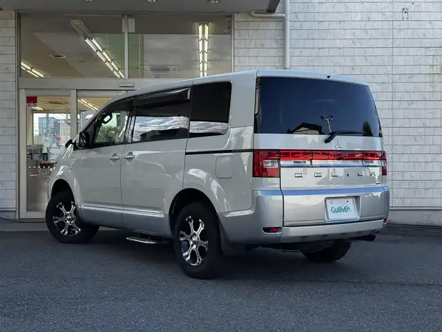 三菱 デリカＤ：５ D－Power package 埼玉県 2014(平26)年 6万km ウォームホワイトP/クールシルバー ワンオーナー/アルミホイール：【MKW】/タイヤ：【ヨコハマ_ジオランダーAT】/純正大型バンパープロテクター/純正大型フォグランプ/コーナーポール/社外ナビ/CD／DVD／Bluetooth/フルセグTV/バックカメラ/ETC【ビルトイン】/パワーバックドア/両側パワースライドドア/サイドステップ/D／N席シートヒーター/パドルシフト/ステアリングスイッチ/横滑り防止機能/アクティブコーナリングライト/スペアキーあり